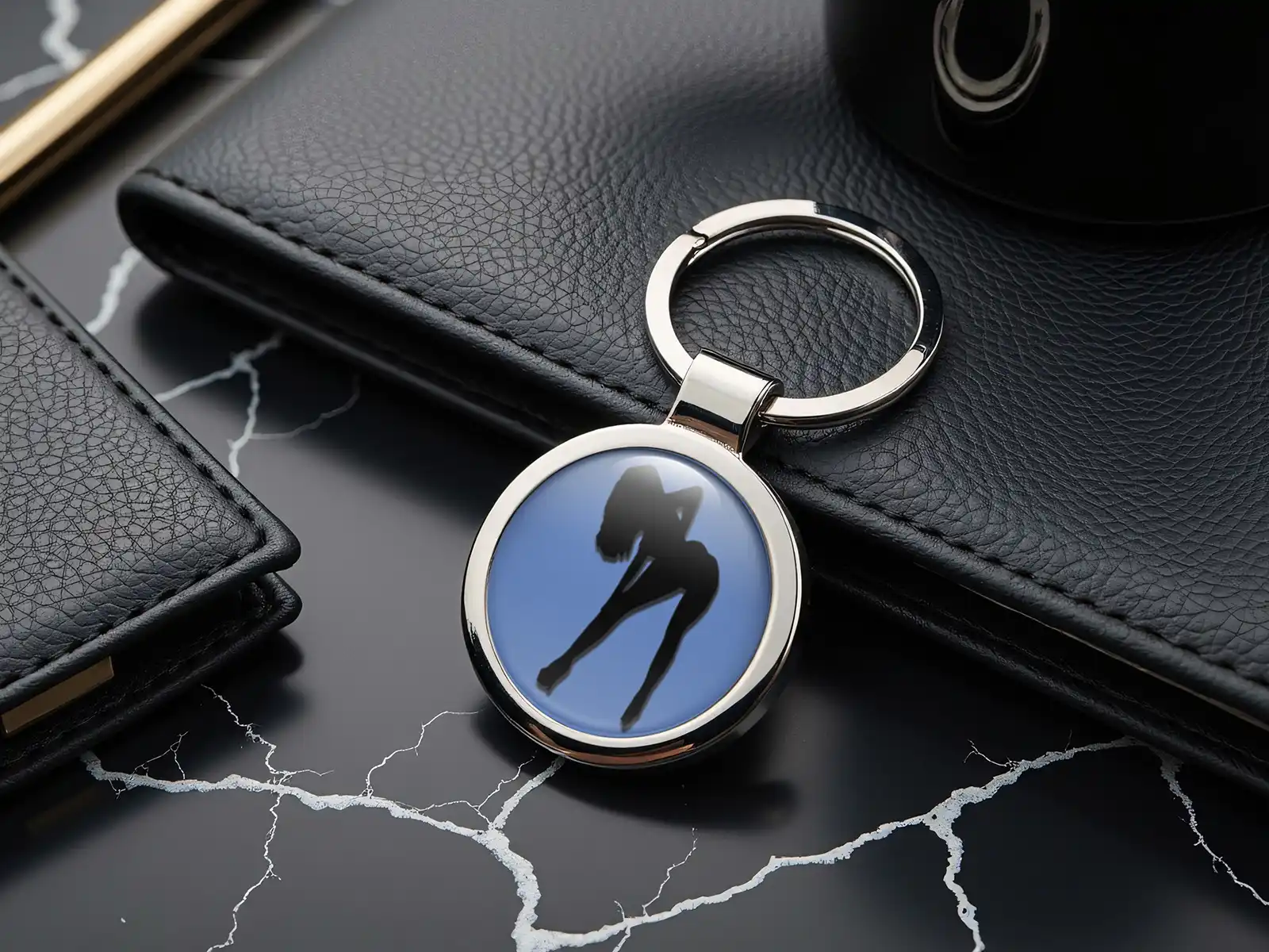 Keychain Sports Build Universal Style